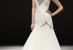 &bdquo;Badgley Mischka&ldquo; kolekcijos modelis