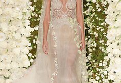 &bdquo;Reem Acra&ldquo; kolekcijos modelis
