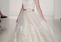&bdquo;Alfred Angelo&ldquo; kolekcijos modelis