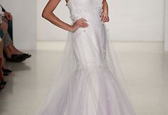 &bdquo;Alfred Angelo&ldquo; kolekcijos modelis