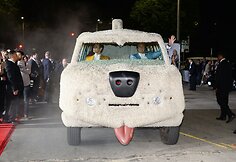 Jimas Carrey ir Jeffas Danielsas atvyksta į &bdquo;Buko ir bukesnio 2&ldquo; premjerą