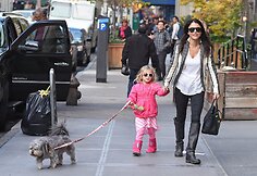 Bethenny Frankel su dukra Niujorke