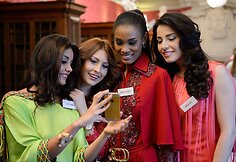 &bdquo;Mis Kolumbija&ldquo; Leandra Garcia Caicedo, &bdquo;Mis Kosta Rika&ldquo; Natasha Sibaja, &bdquo;Mis Dominikos Respublika&ldquo; Dhio Moreno Romero ir &bdquo;Mis Brazilija&ldquo; Julia Gama