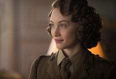 Sarah Gadon filme „Naktis be karūnos“