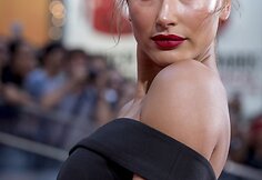 Hailey Baldwin