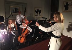 Monika Linkytė su styginių kvintetu