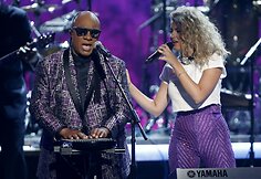 Stevie Wonderis ir Tori Kelly