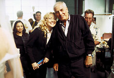 Kate Hudson ir Garry Marshallas juostos &bdquo;Teta Helena&ldquo; filmavime (2004 m.)