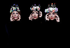 &bdquo;Queens of Roses&ldquo;