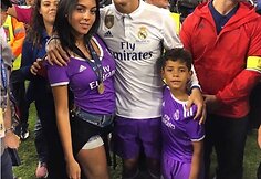 Cristiano Ronaldo su drauge Georgina Rodriguez ir sūnumi Cristiano jaunesniuoju