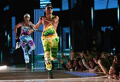 Keithas Powersas ir Bryshere'as Y