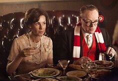 Jaredas Harrisas ir Embeth Davidtz seriale &bdquo;Mad Men. Reklamos vilkai&ldquo;