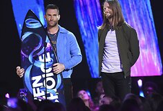 Adamas Levine'as ir Jamesas Valentine'as iš „Maroon 5“