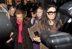 Liliane Bettencourt su dukra Francoise Bettencourt Meyers (2011 m.)