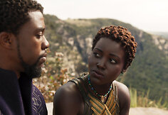 Chadwickas Bosemanas ir Lupita Nyong'o filme &bdquo;Juodoji pantera&ldquo;