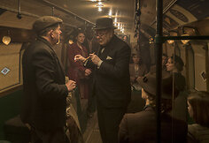 Gary Oldmanas filme &bdquo;Tamsiausia valanda&ldquo;