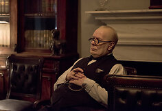 Gary Oldmanas filme &bdquo;Tamsiausia valanda&ldquo;