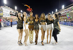 Adriana Lima, Barbara Fialho, Jasmine Tookes, Fernanda Tavares, Carol Francischini ir Fernanda Liz