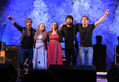 Grupė &bdquo;Žalvarinis&ldquo;