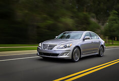 2012 metų &bdquo;Hyundai Genesis&ldquo;