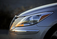 2012 metų &bdquo;Hyundai Genesis&ldquo;