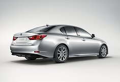 &bdquo;Lexus GS 450h&ldquo; eksterjeras
