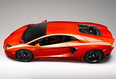 15. „Lamborghini Aventador“: 349 km/h