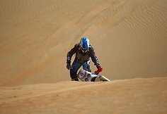 &bdquo;Abu Dhabi Desert Challenge&ldquo;: smėlėtas pirmadienis