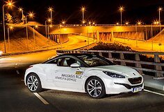 „Peugeot RCZ“