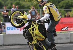&bdquo;Aras freestyle&ldquo; triukai uždarytoje Kauno gatvėje