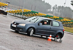 Lietuvos &bdquo;Metų automobilio 2014&ldquo; bandymai Kačerginėje