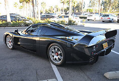 Vienintelis pasaulyje juodas „Maserati MC12“