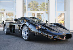 Vienintelis pasaulyje juodas „Maserati MC12“