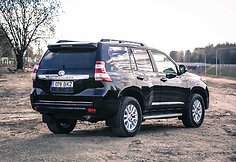 Atnaujintas &bdquo;Toyota Land Cruiser&ldquo;