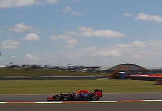 „Formulės-1“ penktadienio treniruotės Silverstone