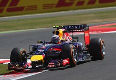 „Formulės-1“ penktadienio treniruotės Silverstone