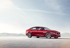 Naujasis &bdquo;Jaguar XE&ldquo;