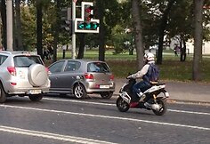 „Toyota Yaris“ Vilniuje važinėjo su nutraukta degalinės žarna