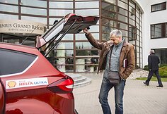 &bdquo;Top Gear&ldquo; apdovanojimuose &ndash; &scaron;eimyniniai automobiliai