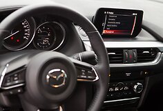 Atnaujintą &bdquo;Mazda6&ldquo; Lietuvoje pristatė japoni&scaron;ki personažai