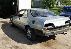Modesto „Honda Legend“ restauravimo metu