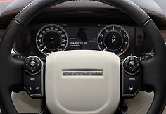 &bdquo;Land Rover Discovery&ldquo; vilko 110 tonų svorio priekabų vilkstinę