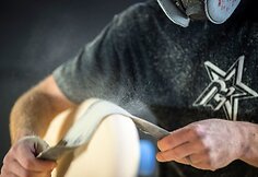 &bdquo;Jaguar Land Rover&ldquo; automobilių maketai tampa banglentėmis