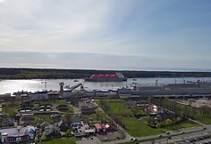 Greta laivo &bdquo;Independence&ldquo; prisi&scaron;vartavo dujovežis &bdquo;Arctic Voyager&ldquo;