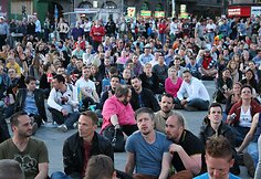 2013-ųjų &bdquo;Eurovizijos&ldquo; finalą danai stebėjo Kopenhagos rotu&scaron;ės aik&scaron;tėje