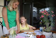 Jolita Skeirienė su dukra Elze