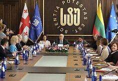 Pirmoji ponia Diana Nausėdienė dalyvauja konferencijoje „Lituanistika Sakartvele“