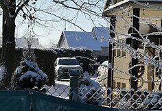 Specialiųjų tyrimų tarnybos pareigūnai atlieka kratą Seimo nario Kazio Starkevičiaus namuose