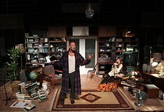  Oskaras Kor&scaron;unovas Graikijos sostinėje Atėnuose esančiame &bdquo;Poreia&ldquo; teatre stato graiki&scaron;kąją spektaklio &bdquo;Miranda&ldquo; versiją
