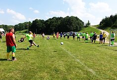 Užventyje (Kelmės r.) jau septintą kartą vyko tarptautinis senjorų futbolo turnyras &bdquo;Užvenčio Taurė 2016&ldquo;